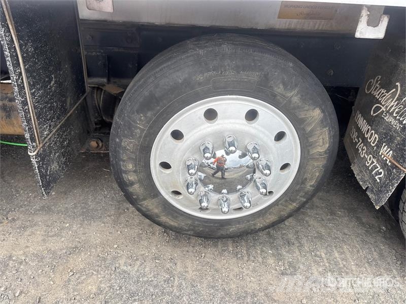 Mack RD688S Camion benne
