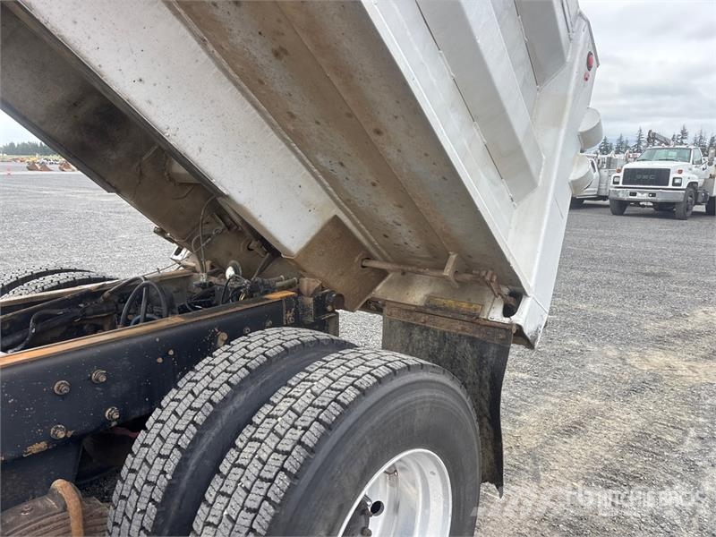 Mack RD688S Camion benne