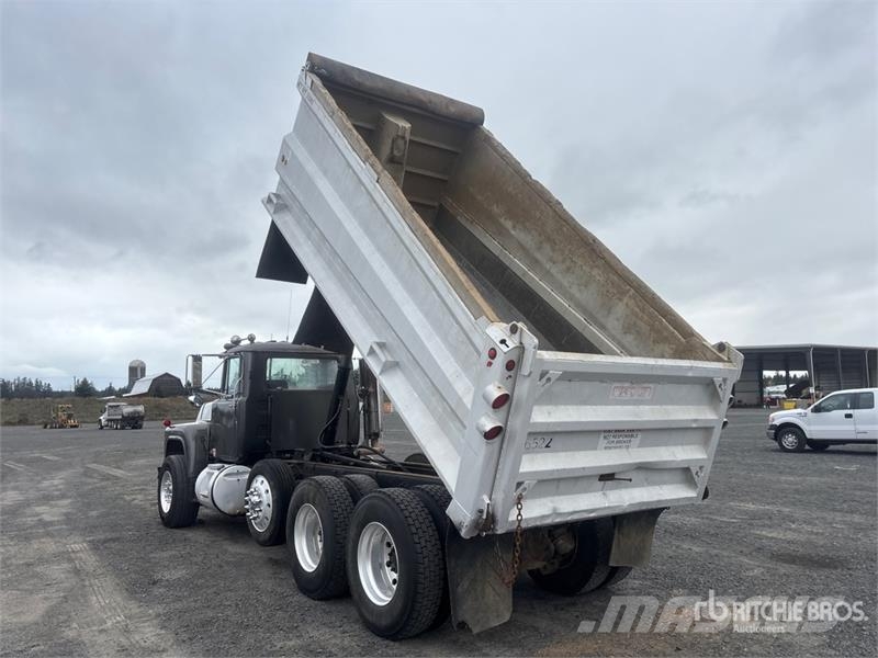 Mack RD688S Camion benne