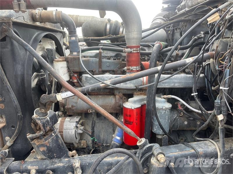 Mack RD688S Camion benne