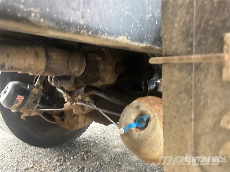 Mack RD688S Camion benne
