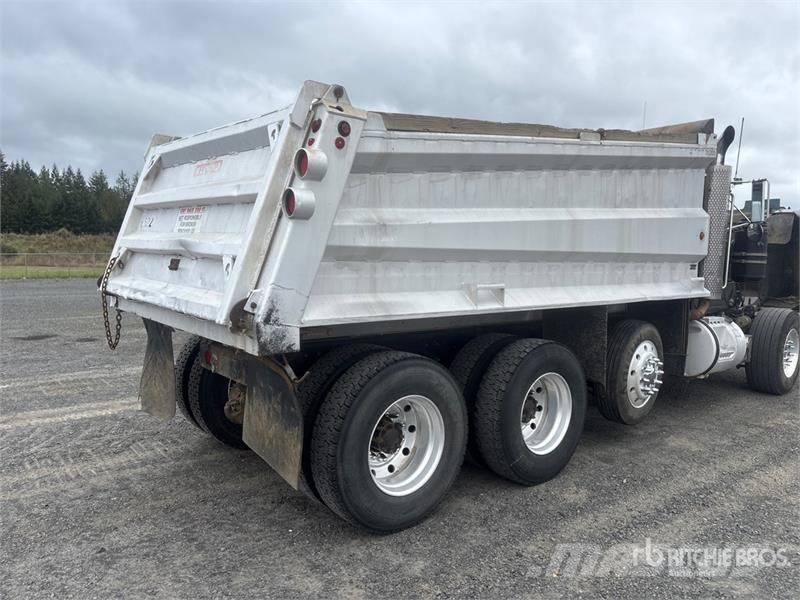 Mack RD688S Camion benne