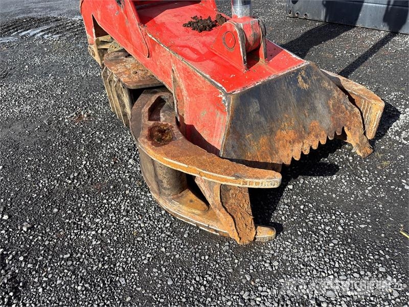 Madill 3800C Gelenkausleger Lader