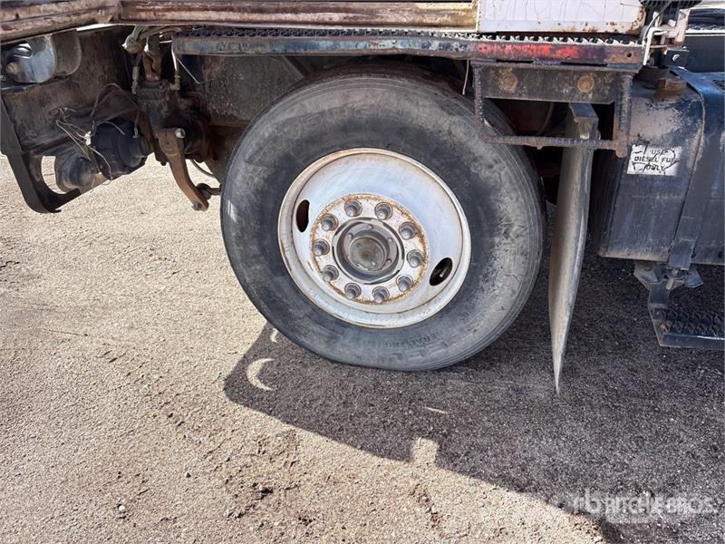 Magnum 4x2 Spotter Truck 終端式曳引機