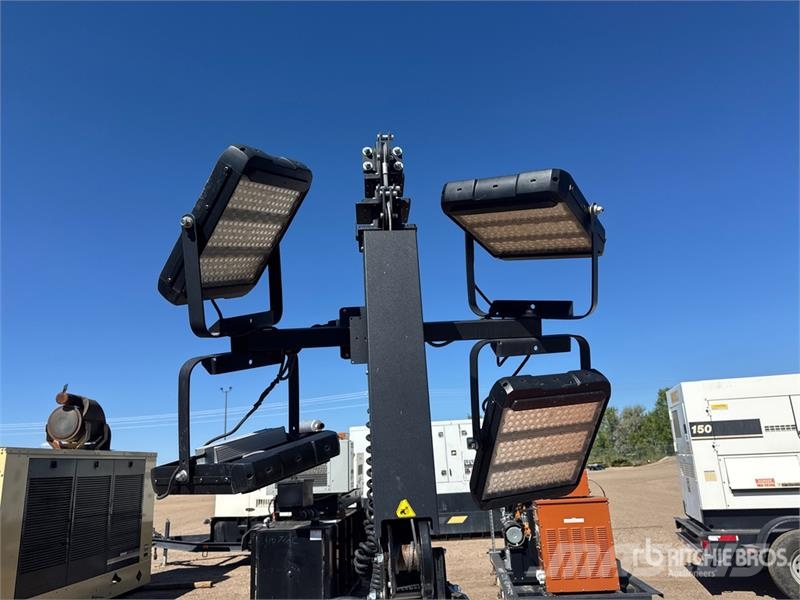 Magnum MLTS-4 2.5 kW Light Tower (Inoperable) Torres de iluminación