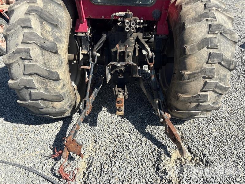 Mahindra 2555NH 4WD Tractor Tractores