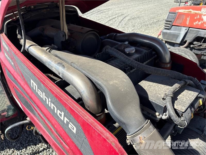 Mahindra 2555NH 4WD Tractor Tractores