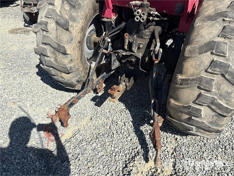Mahindra 2555NH 4WD Tractor Tractores