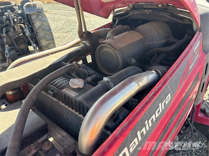 Mahindra 2555NH 4WD Tractor Tractores