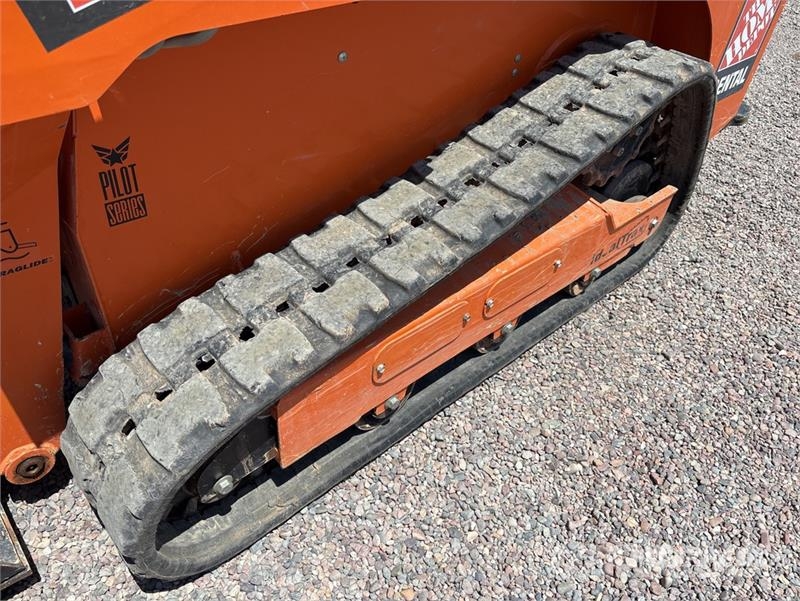 Manitou 1050RT Compact Track Loader Kompaktlastare