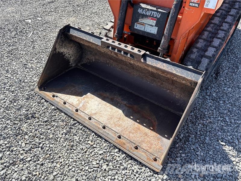 Manitou 1050RT Compact Track Loader لوادر انزلاقية التوجيه