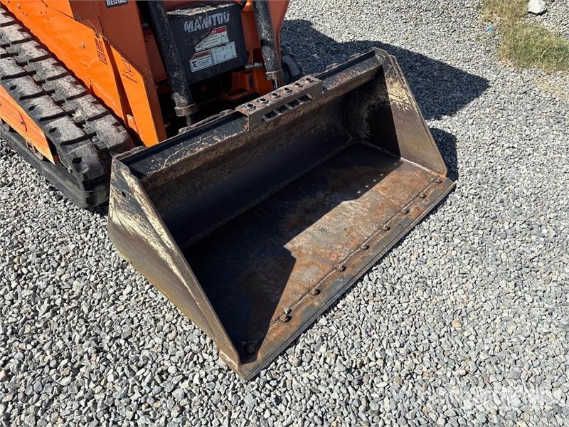 Manitou 1050RT Compact Track Loader لوادر انزلاقية التوجيه