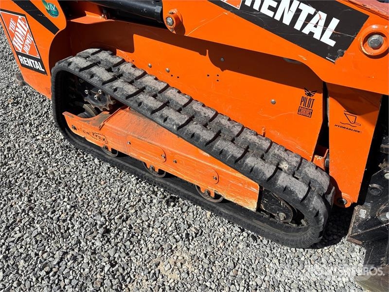 Manitou 1050RT Compact Track Loader لوادر انزلاقية التوجيه