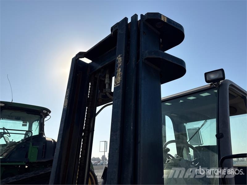 Manitou M40-2T 8190 lb 4x2 Rough Terrain Forklift Vanterenski viljuškar