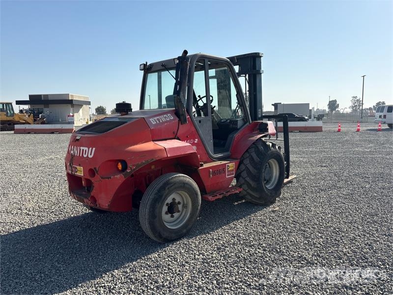 Manitou M40-2T 8190 lb 4x2 Rough Terrain Forklift Vanterenski viljuškar