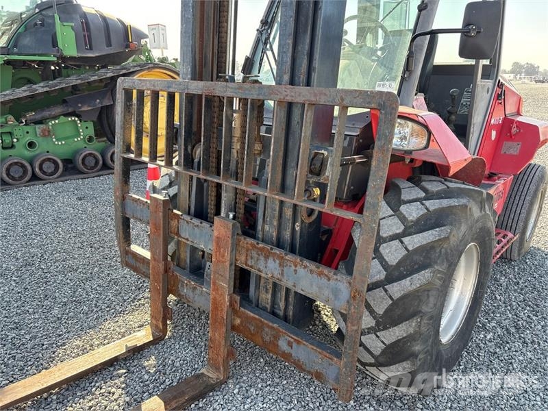Manitou M40-2T 8190 lb 4x2 Rough Terrain Forklift Vanterenski viljuškar