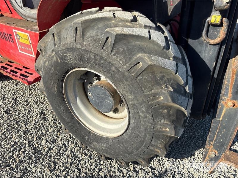 Manitou M40-2T 8190 lb 4x2 Rough Terrain Forklift Vanterenski viljuškar