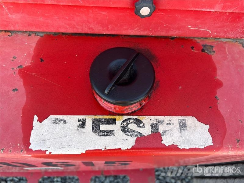 Manitou M40-2T 8190 lb 4x2 Rough Terrain Forklift Vanterenski viljuškar