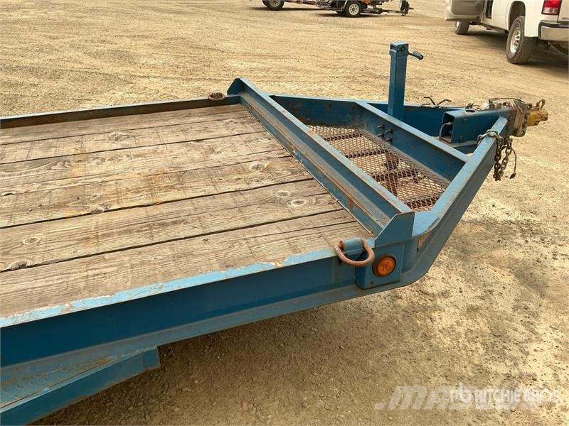  Marksman RBET80X1699 6600 lb 16 ft T/A Equipment T Reboques de transporte Auto