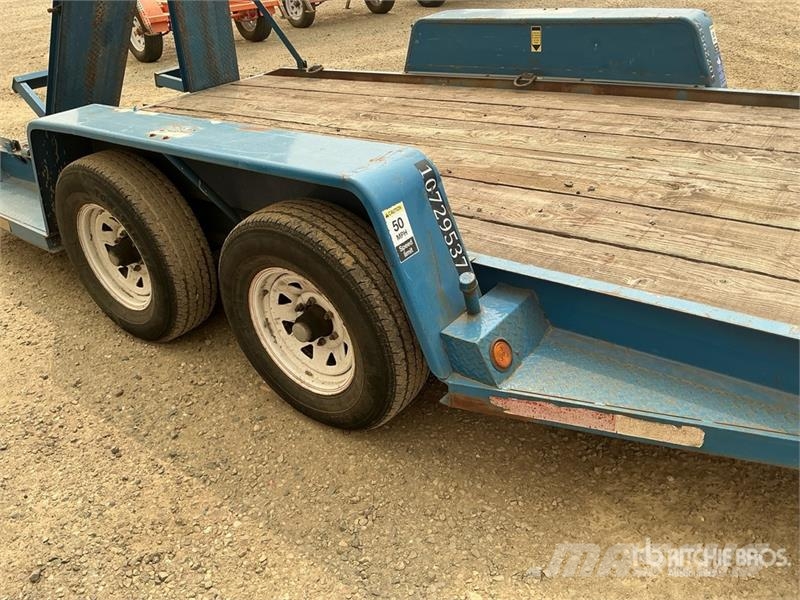  Marksman RBET80X1699 6600 lb 16 ft T/A Equipment T Reboques de transporte Auto