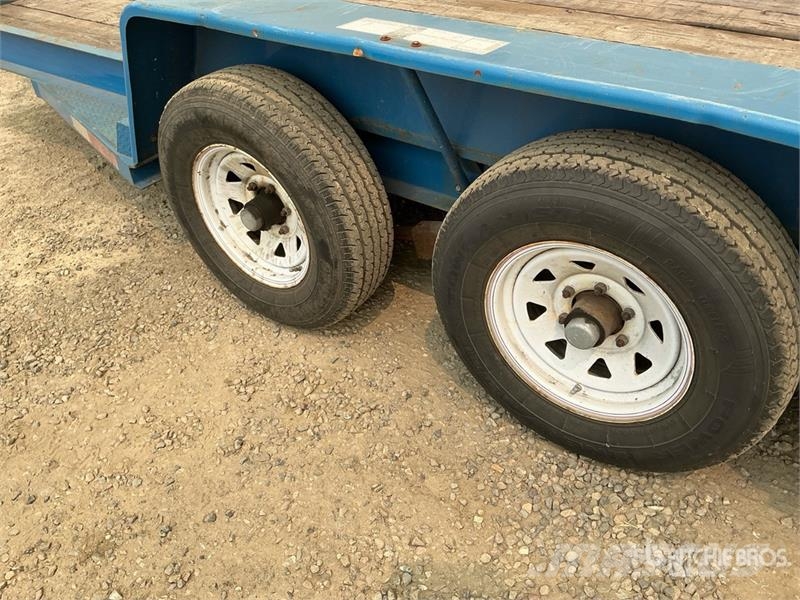  Marksman RBET80X1699 6600 lb 16 ft T/A Equipment T Reboques de transporte Auto