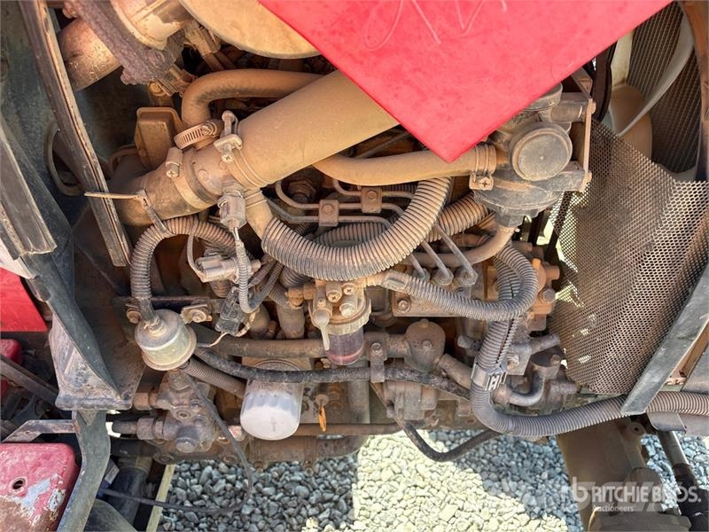 Massey Ferguson 1734E 4WD Utility Tractor Taajamatraktorit