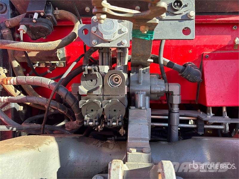 Massey Ferguson 6713 4WD Tractor 拖拉机/农用车