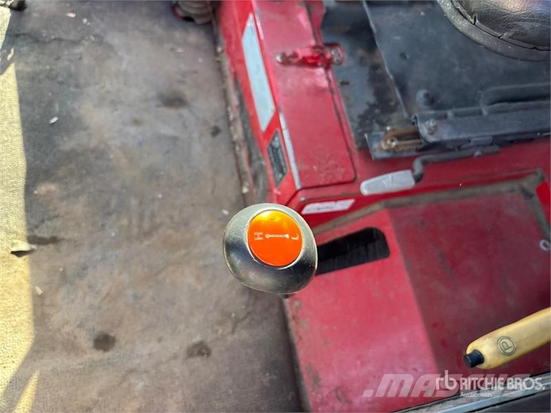 Massey Ferguson 6713 4WD Tractor 拖拉机/农用车
