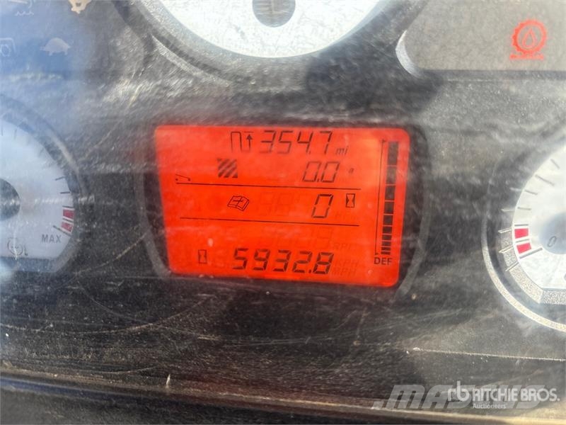 Massey Ferguson 6713 4WD Tractor 拖拉机/农用车