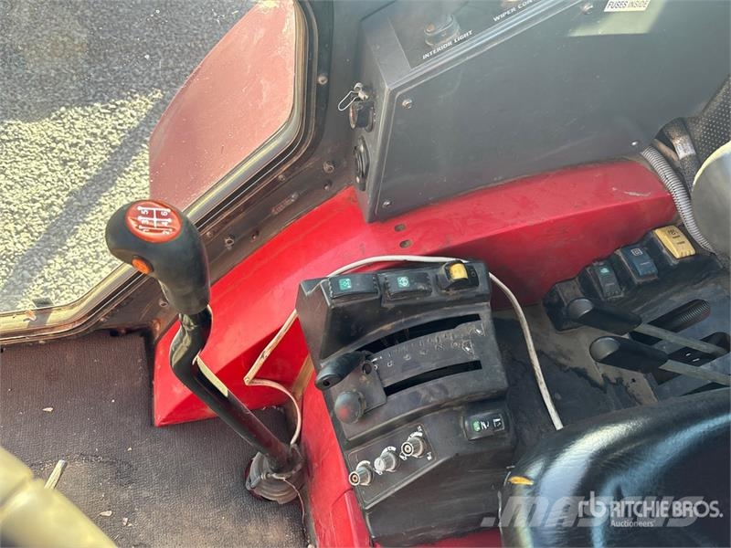 Massey Ferguson 6713 4WD Tractor 拖拉机/农用车