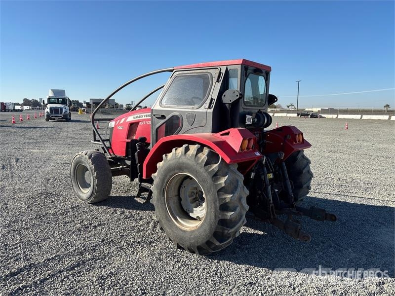 Massey Ferguson 6713 4WD Tractor 拖拉机/农用车