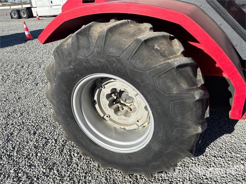 Massey Ferguson 6713 4WD Tractor 拖拉机/农用车