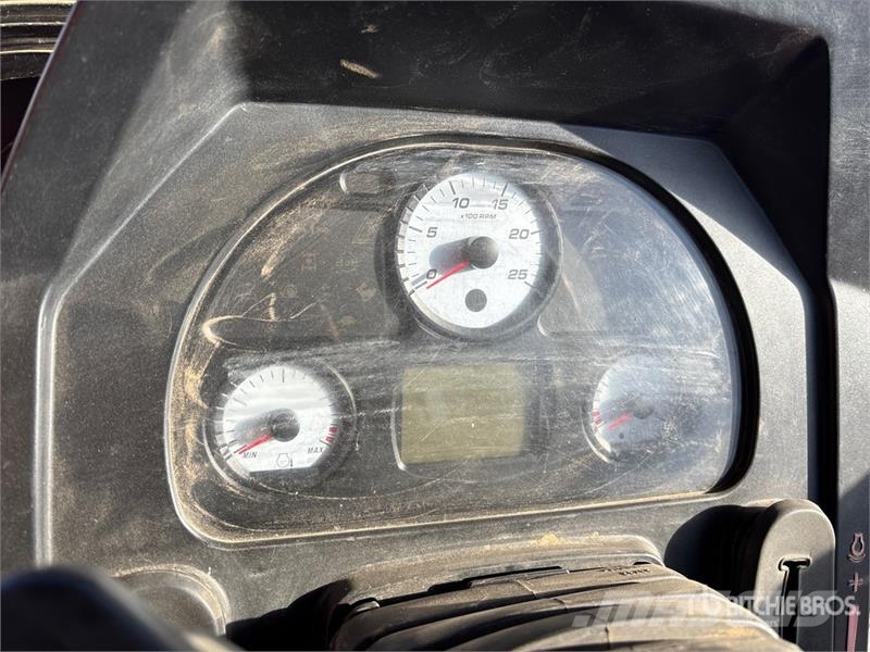 Massey Ferguson 6713 4WD Tractor 拖拉机/农用车