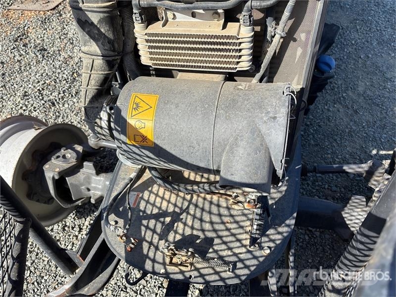 Massey Ferguson 6713NP4 2WD Tractor (Inoperable) Traktorji