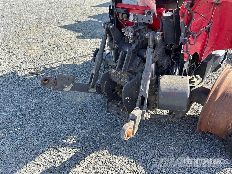 Massey Ferguson 6713NP4 2WD Tractor (Inoperable) Traktorji