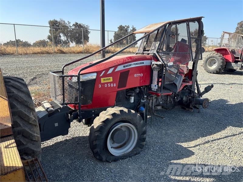 Massey Ferguson 6713NP4 2WD Tractor (Inoperable) Traktorji