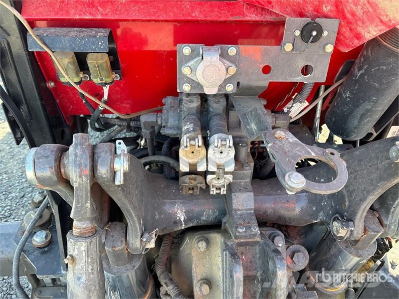 Massey Ferguson 6713NP4 2WD Tractor (Inoperable) Traktorji