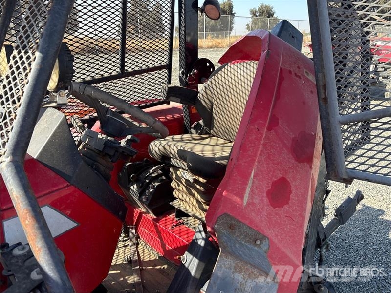 Massey Ferguson 6713NP4 2WD Tractor (Inoperable) Traktorji