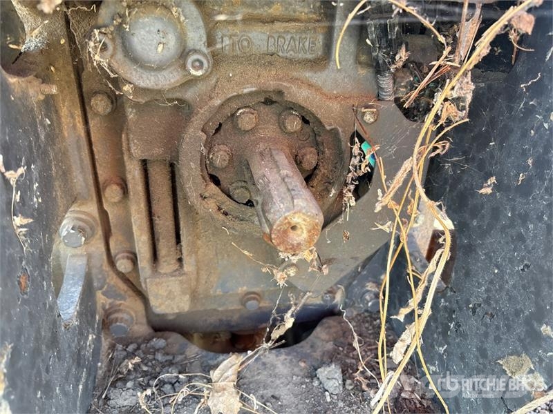 Massey Ferguson 6713NP4 2WD Tractor (Inoperable) Traktorji