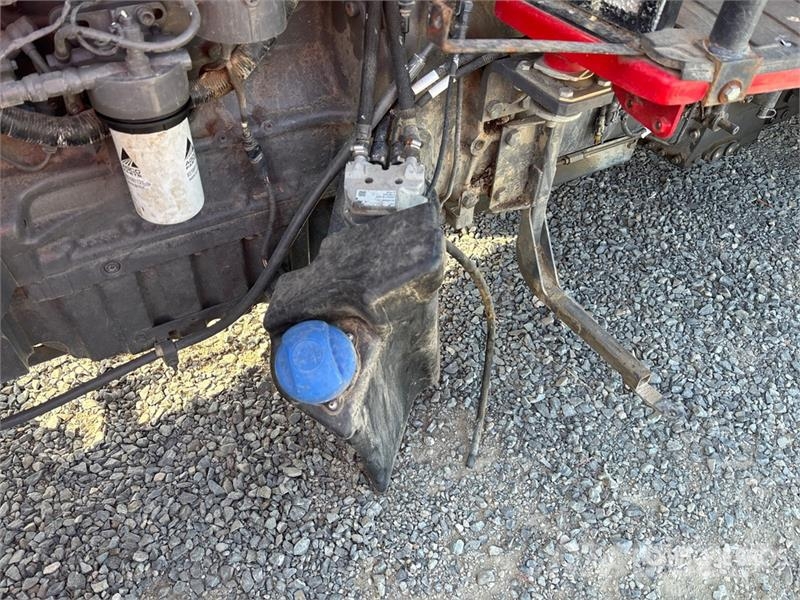 Massey Ferguson 6713NP4 2WD Tractor (Inoperable) Traktorji