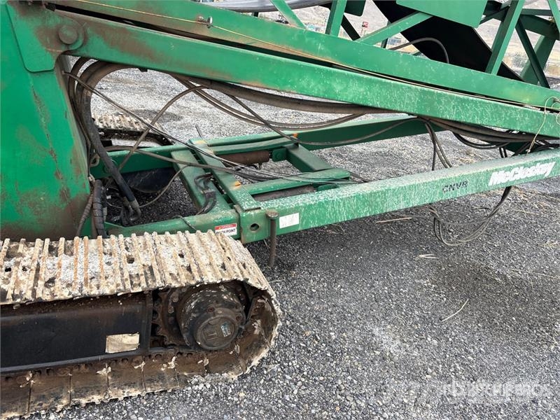 McCloskey ST100T 36 in x 100 ft Tracked Stacking 36 in x 100 Stavebníctvo - ostatné