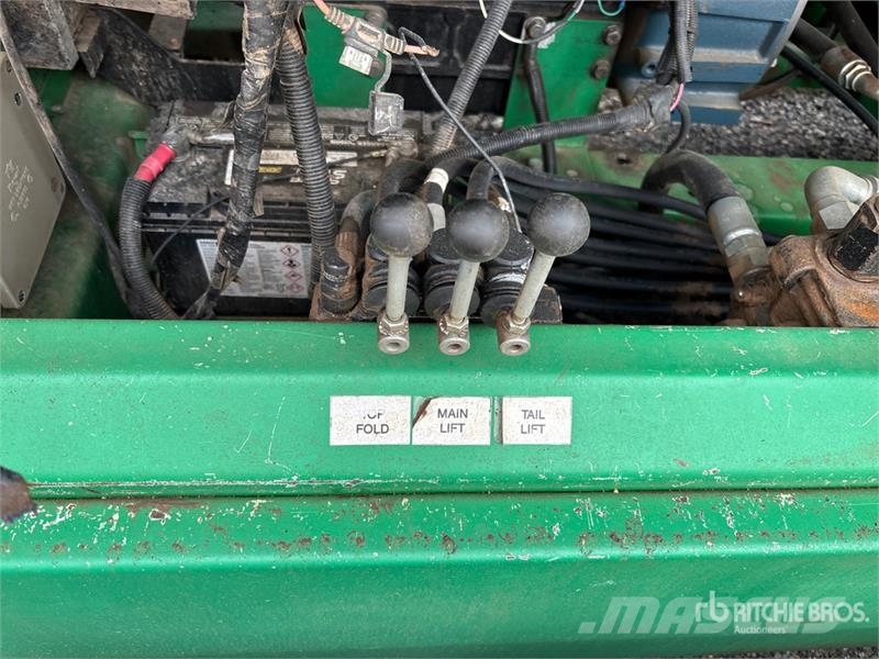 McCloskey ST100T 36 in x 100 ft Tracked Stacking 36 in x 100 Stavebníctvo - ostatné