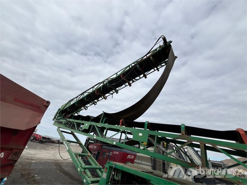McCloskey ST100T 36 in x 100 ft Tracked Stacking 36 in x 100 Stavebníctvo - ostatné