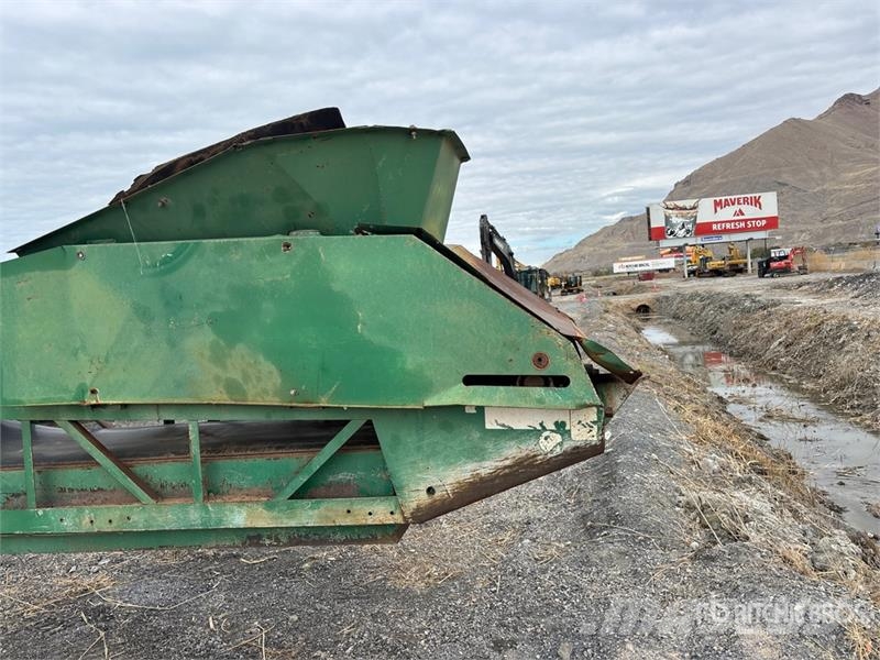 McCloskey ST100T 36 in x 100 ft Tracked Stacking 36 in x 100 Stavebníctvo - ostatné