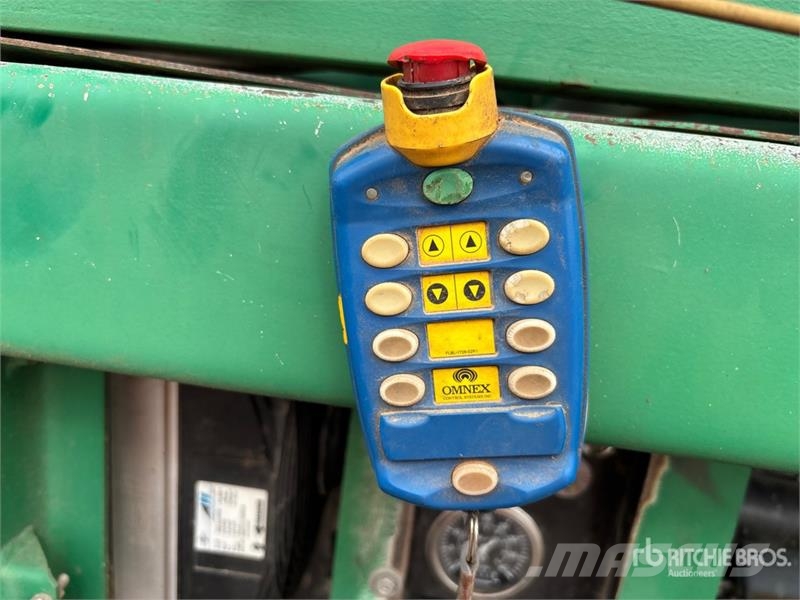 McCloskey ST100T 36 in x 100 ft Tracked Stacking 36 in x 100 Stavebníctvo - ostatné