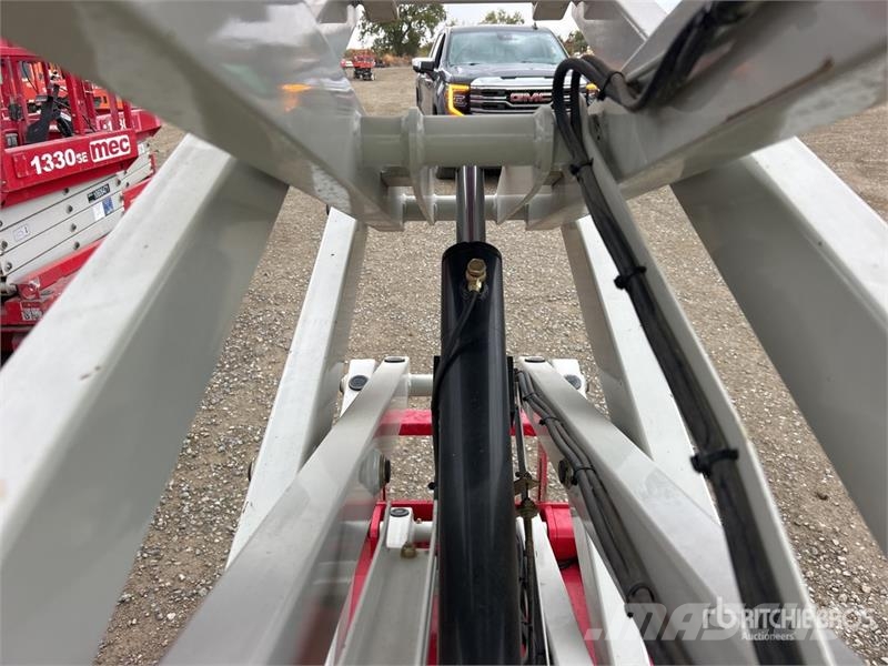 MEC 1330SE Electric Scissor Lift Plataformas tijera