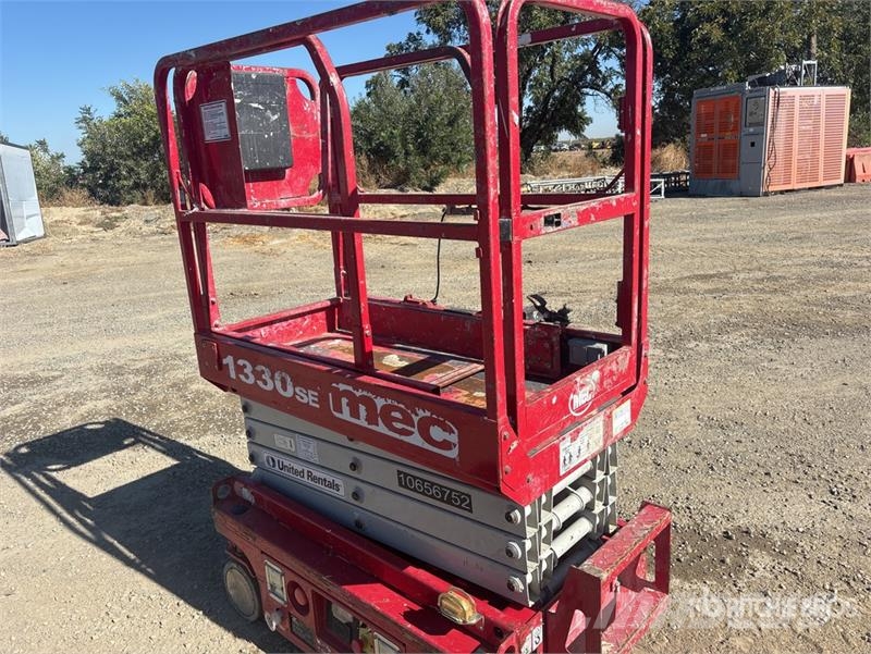 MEC 1330SE Electric Scissor Lift Saksilavat