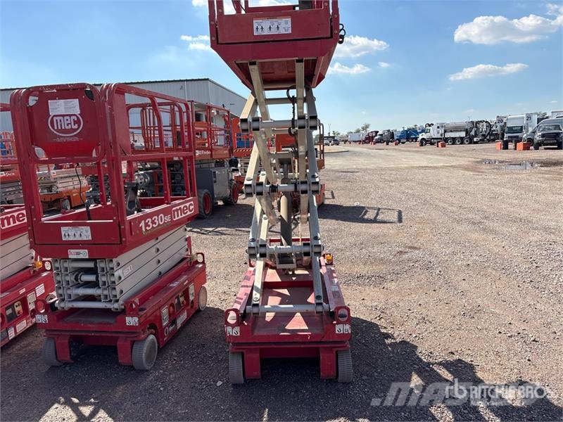 MEC 1330SE Electric Scissor Lift Saksilavat