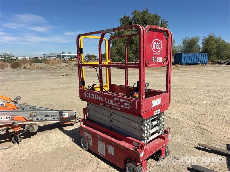 MEC 1330SE Electric Scissor Lift Šķerveida pacēlāji