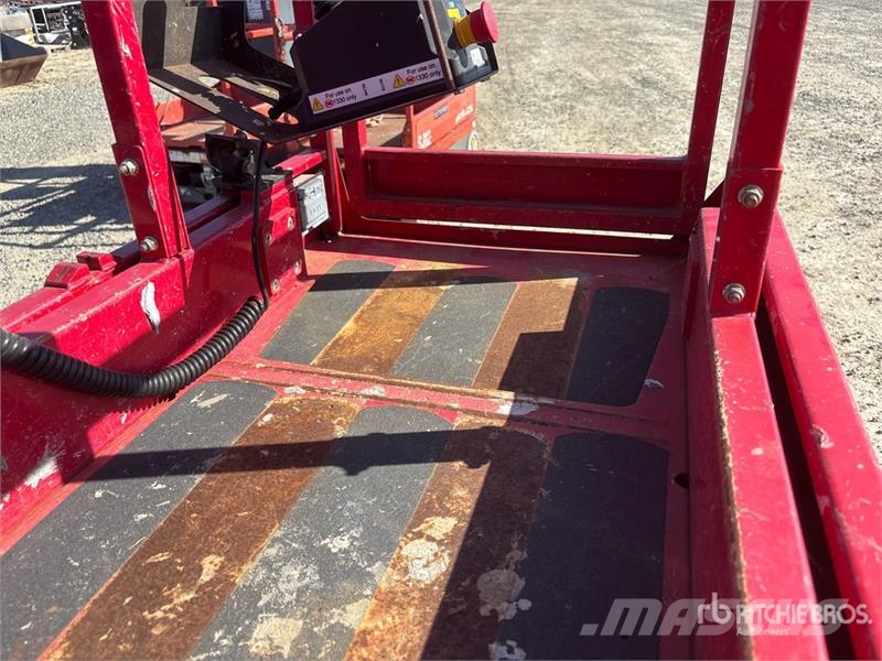 MEC 1330SE Electric Scissor Lift Podnośniki nożycowe